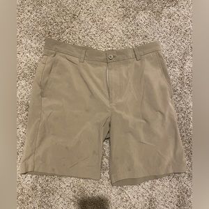 Vineyard Vines Shorts size 33